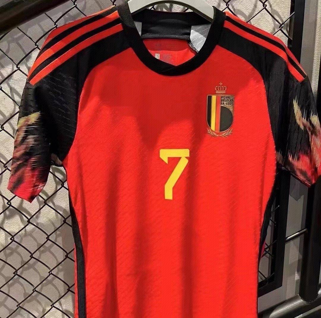 电子竞技体育中国-德布劳内意外战胜加拿大队，比赛局势复杂引爆全场！